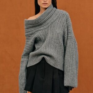 Source Unknown Gray Off-Shoulder Sweater